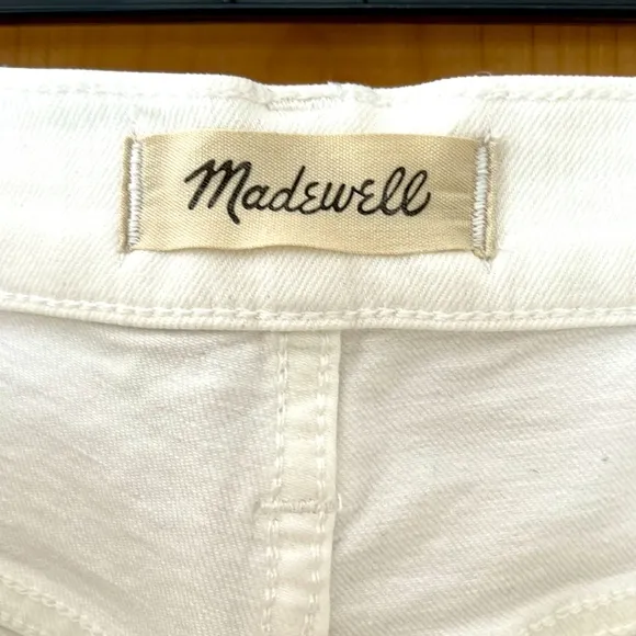- Madewell perfect vintage jeans size 26 white denim