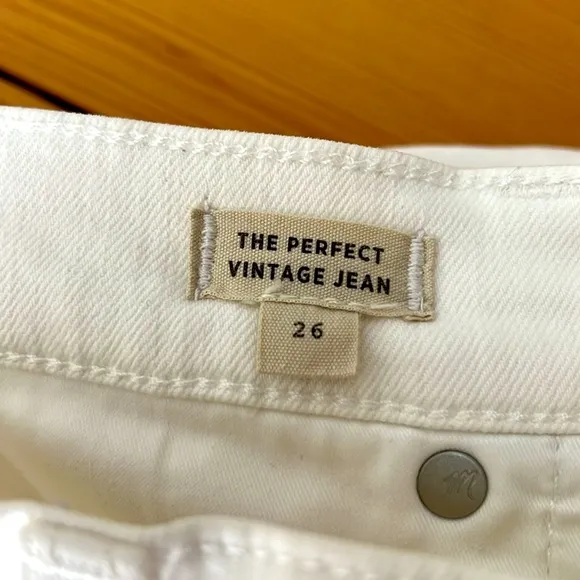 - Madewell perfect vintage jeans size 26 white denim