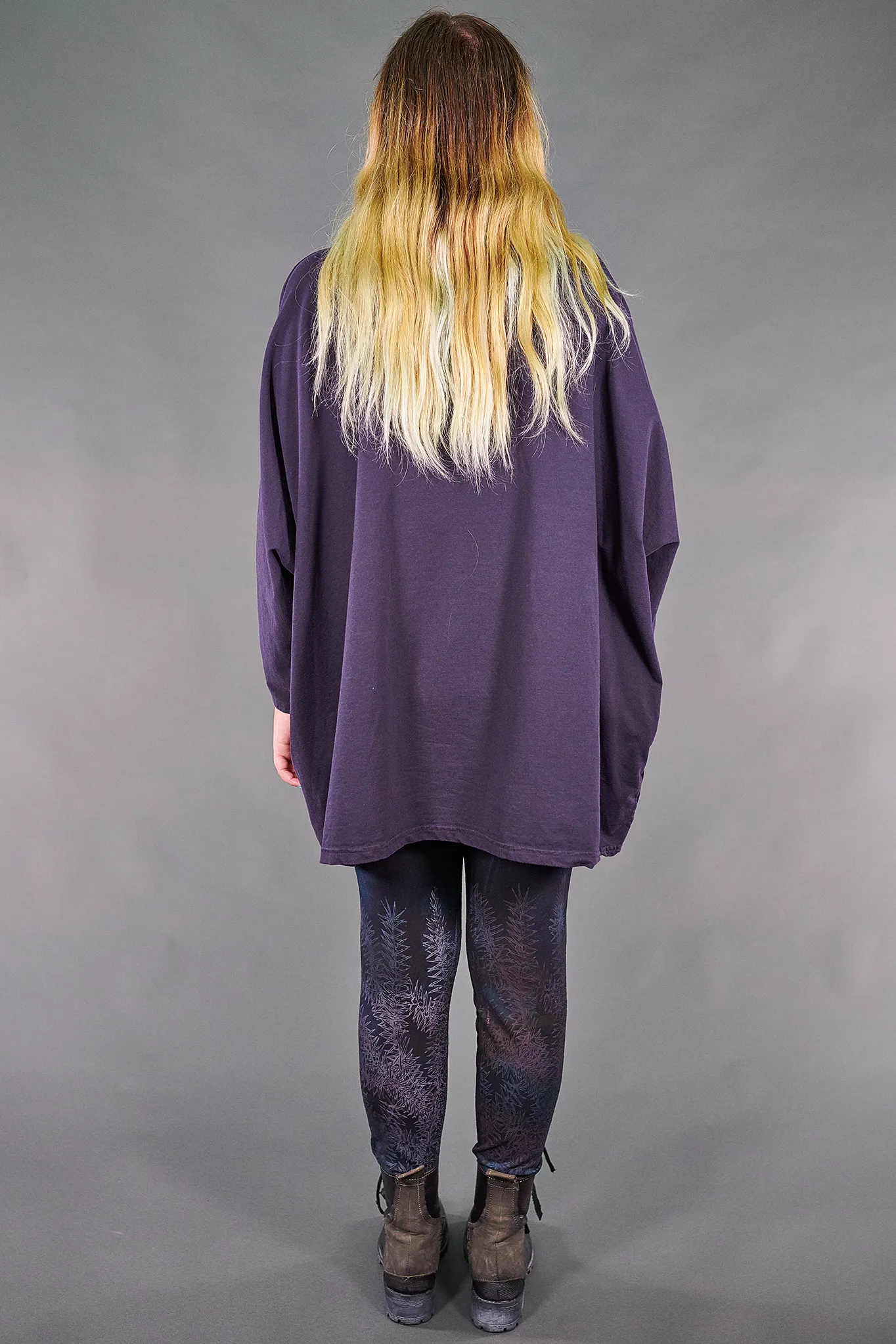 2319 Mariposa Sweatshirt with Patch Pockets-Pandora-P