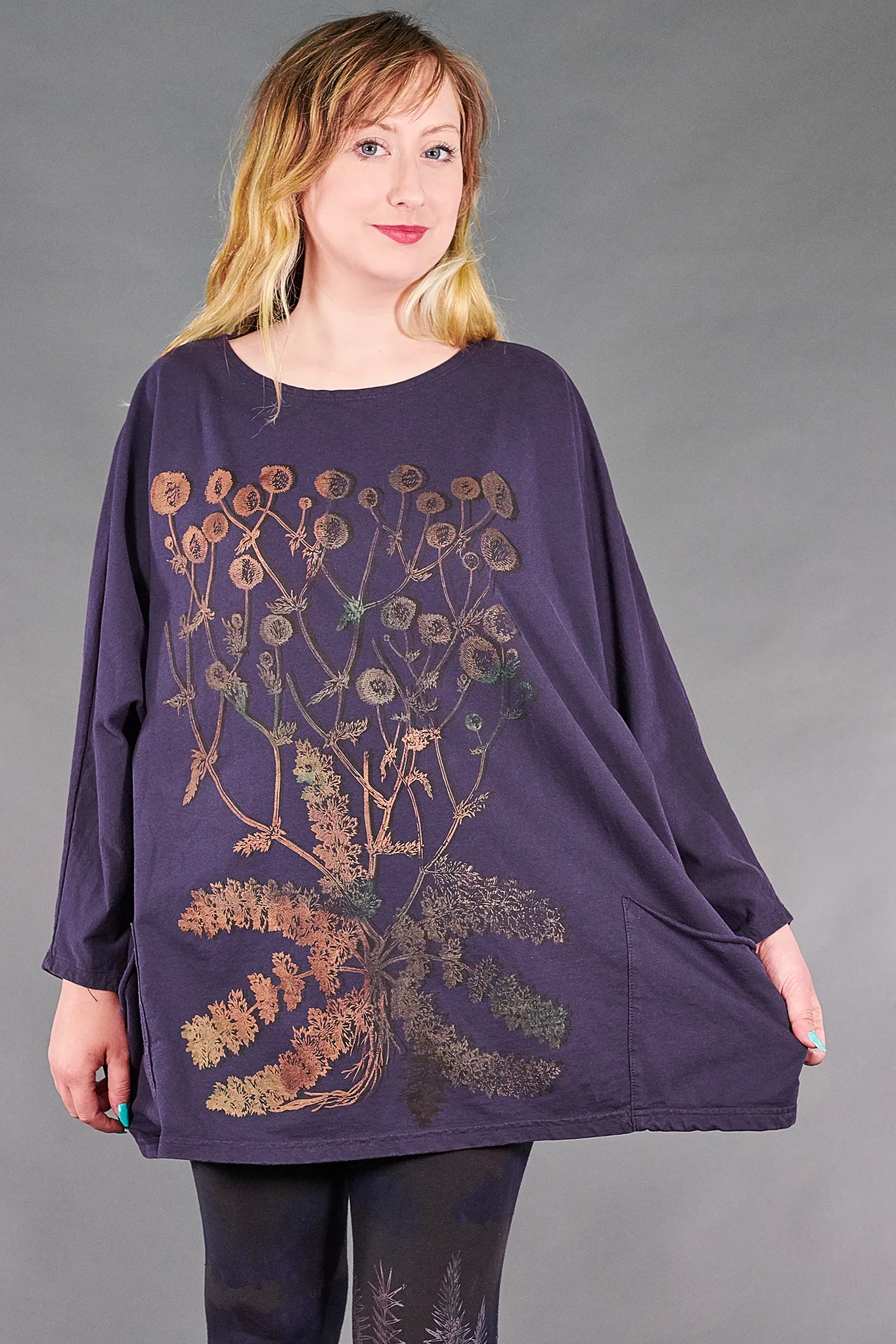 2319 Mariposa Sweatshirt with Patch Pockets-Pandora-P