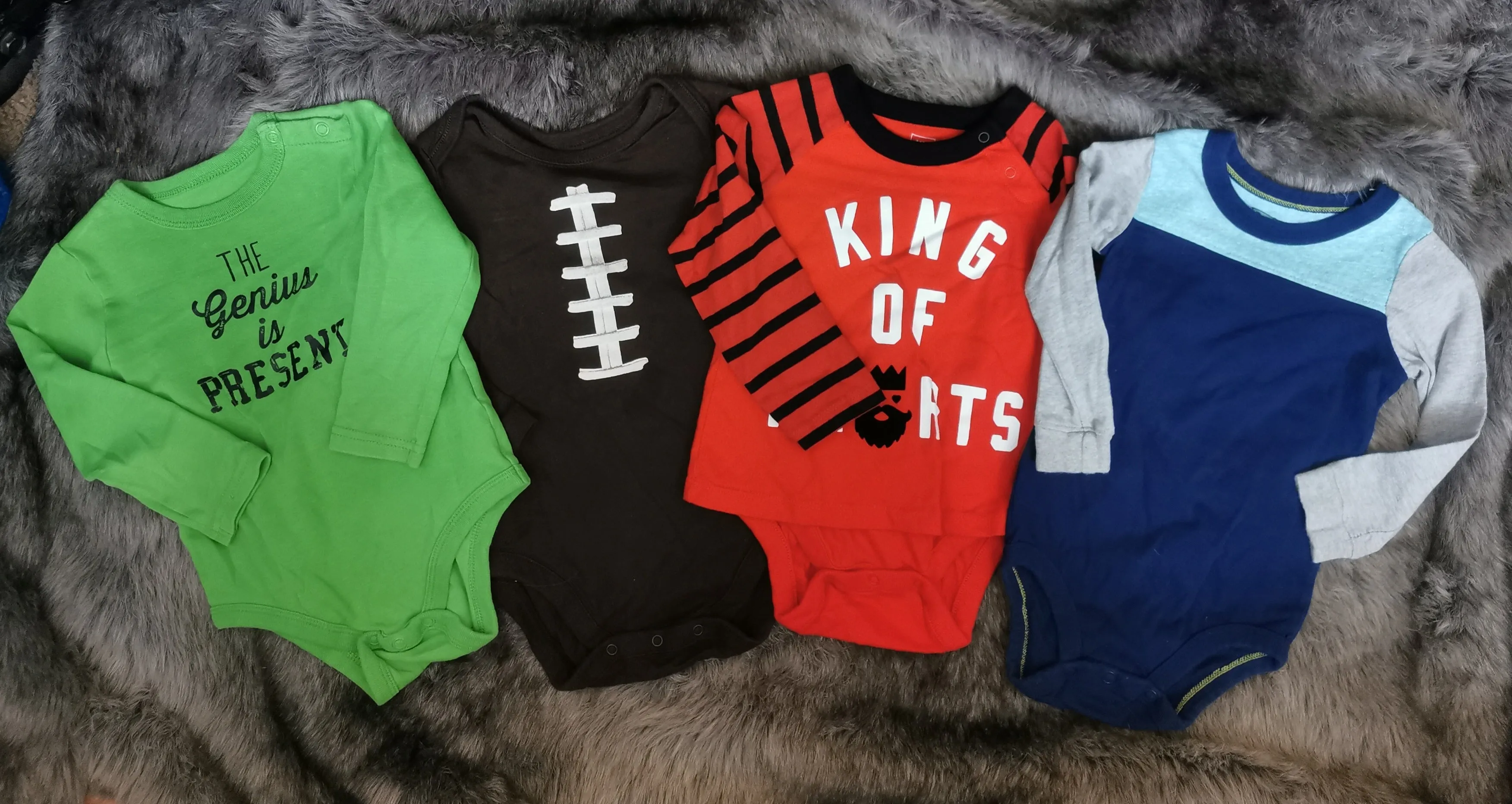 BABY BOY SIZE(S) 12/18 MONTHS - 4 Pack, Graphic Onesies EUC B50