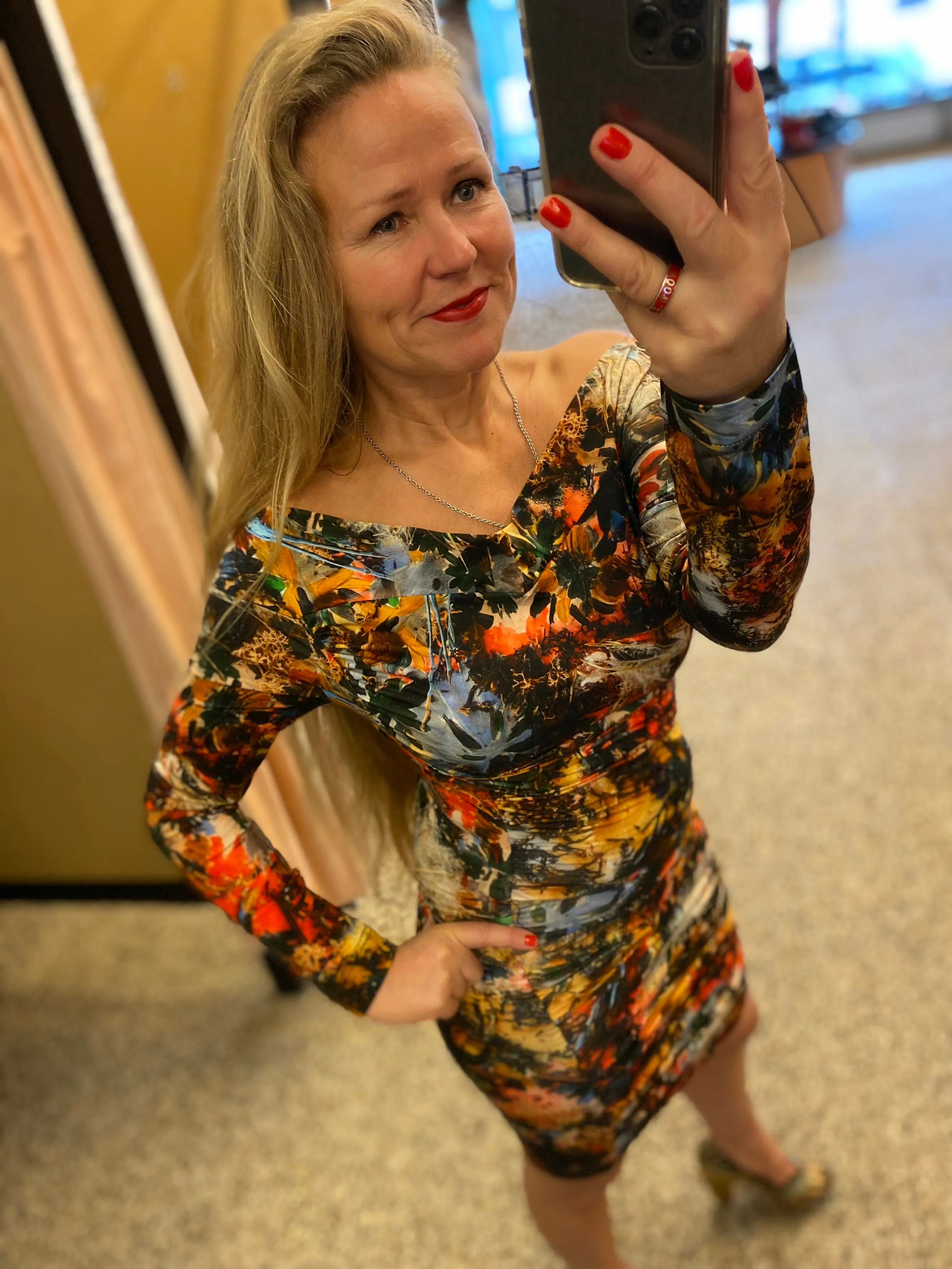 Betty Paige Þórsmörk yellow