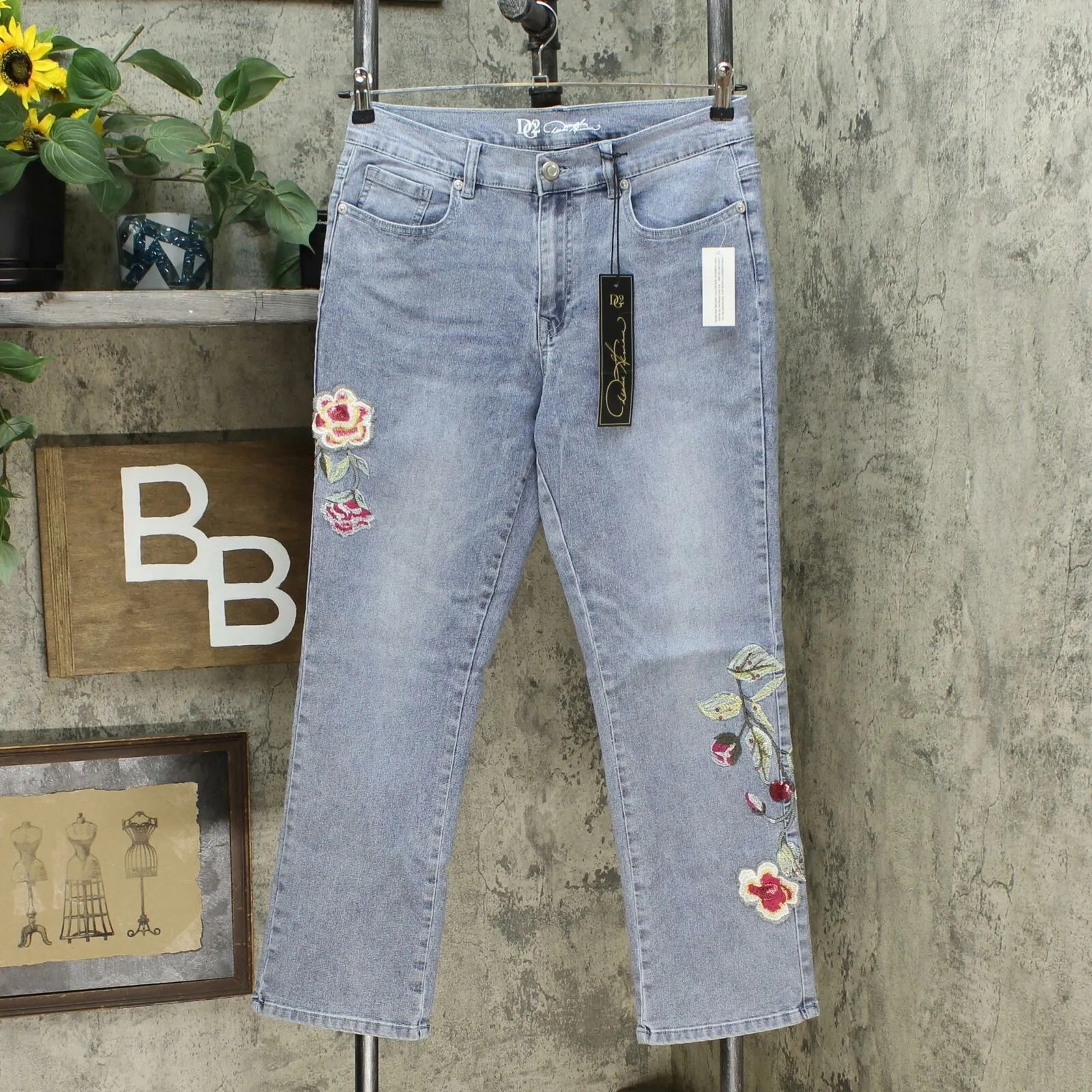 DG2 by Diane Gilman Women's Classic Stretch Embroidered Straight Leg Jeans