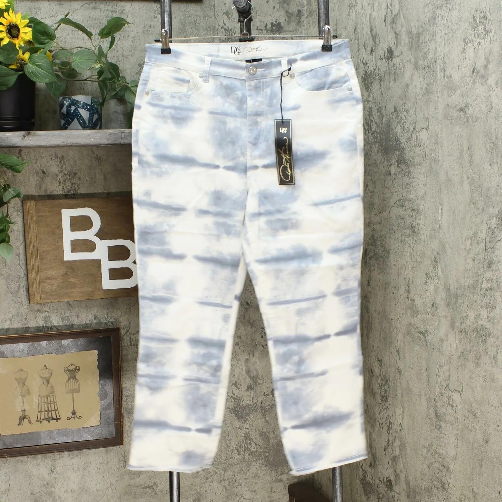DG2 by Diane Gilman Women's Tall Size Tie Dye Print Cropped Jeans