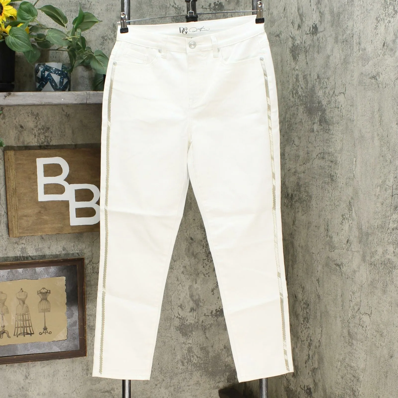 DG2 by Diane Gilman Women's Virtual Stretch Beaded Side Stripe Jeans White 10