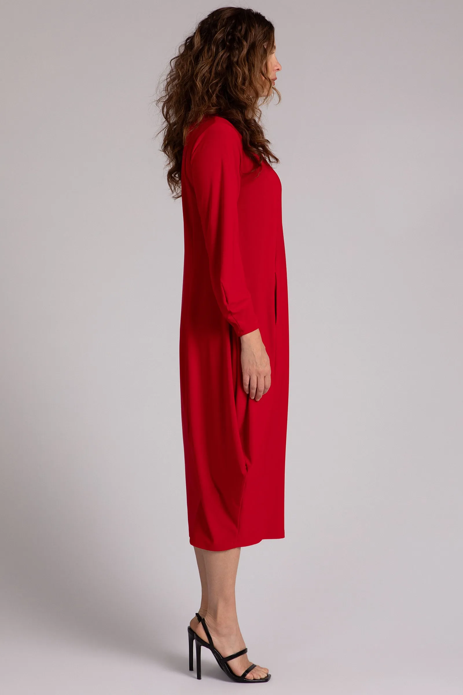 Easy Crew Neck Lantern Dress
