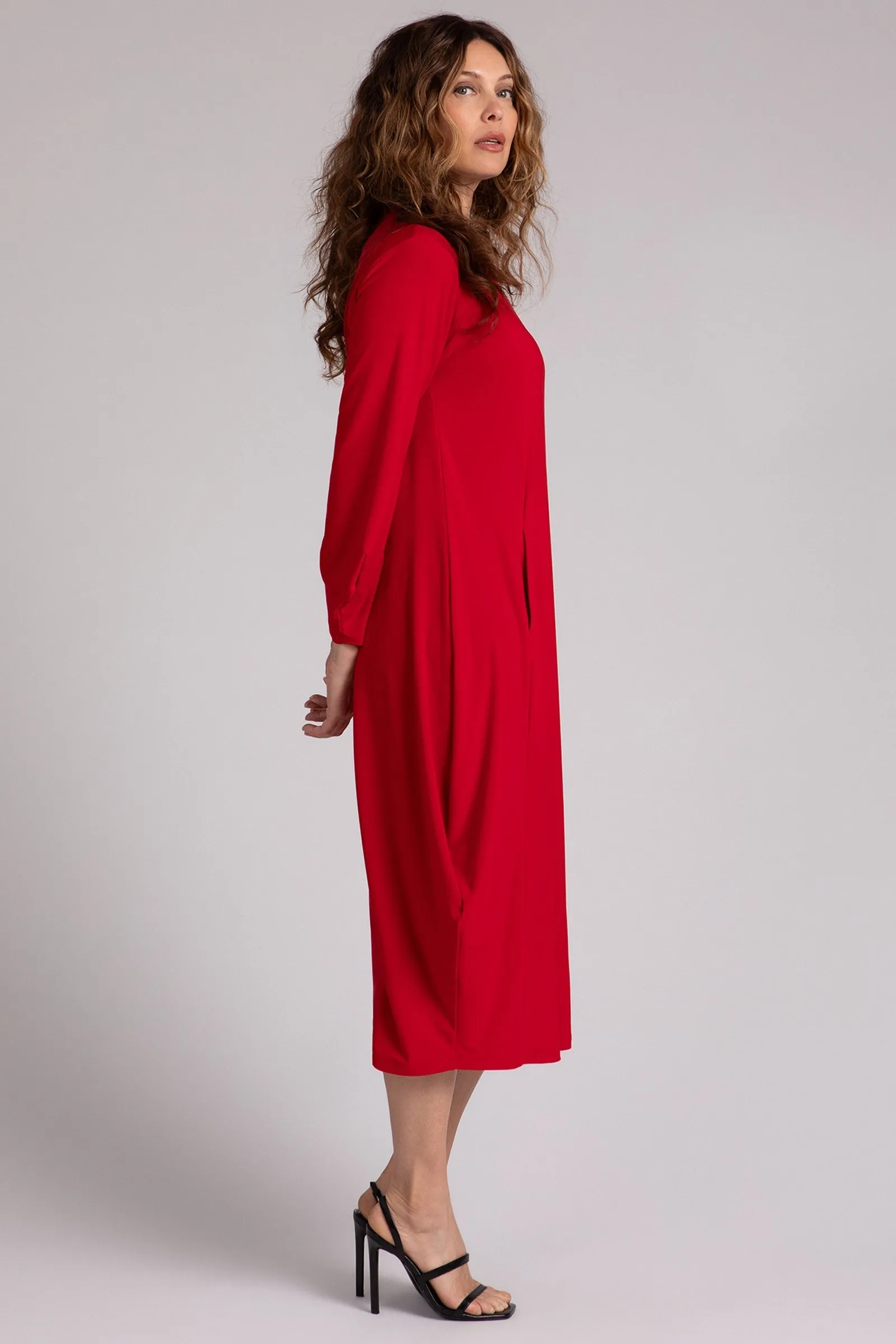 Easy Crew Neck Lantern Dress