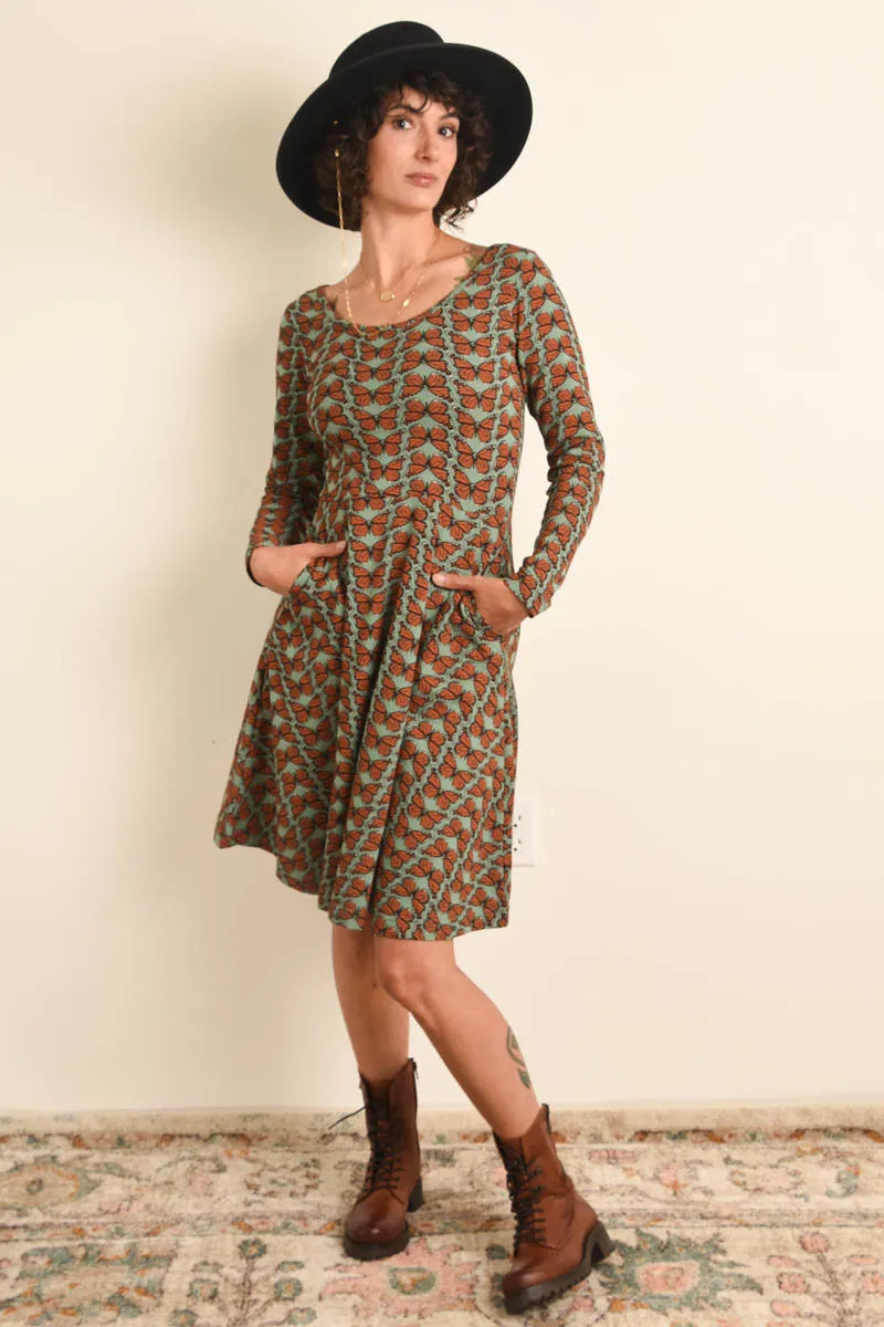 EASY DRESS