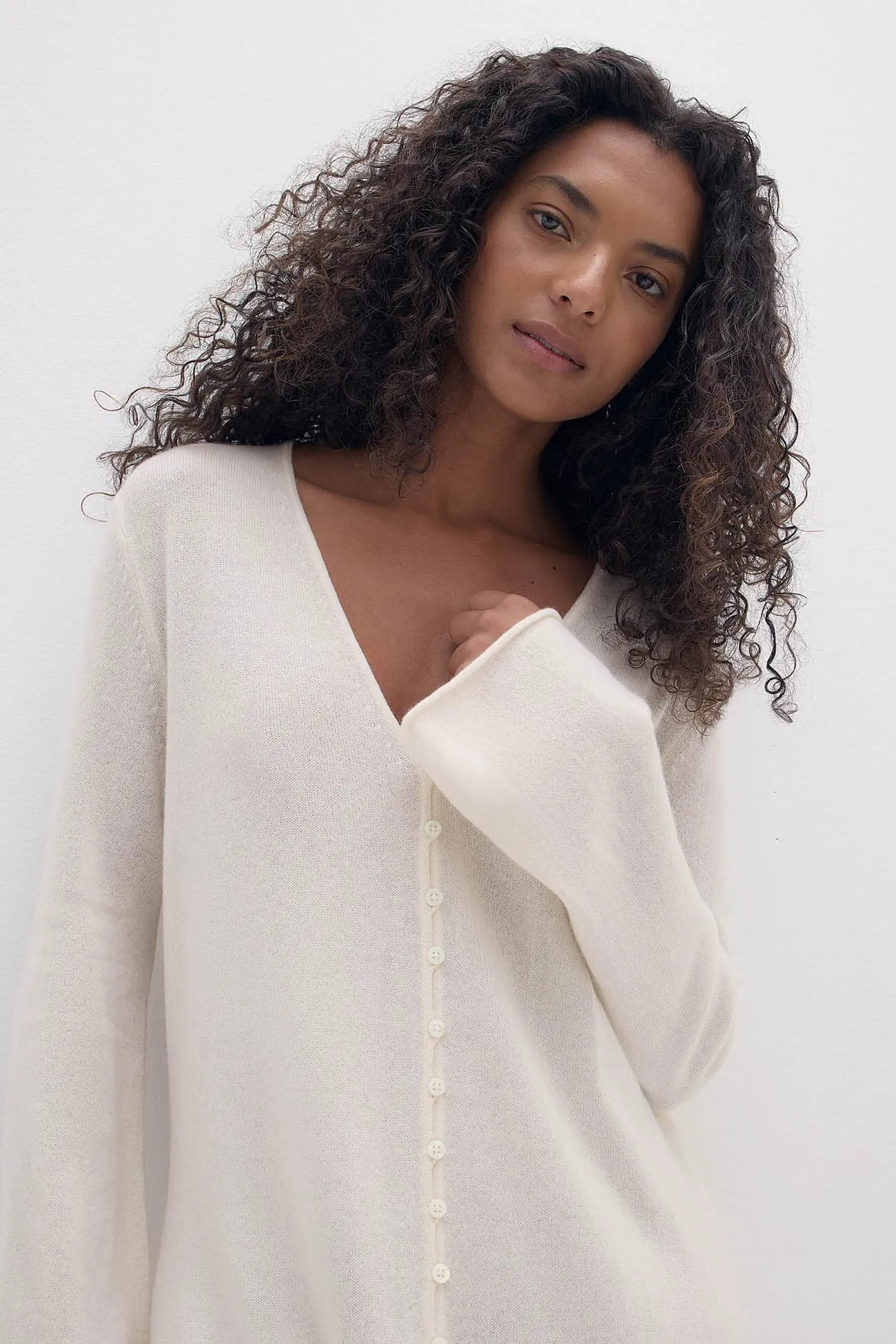ELOISE BUTTON-FRONT CASHMERE KAFTAN