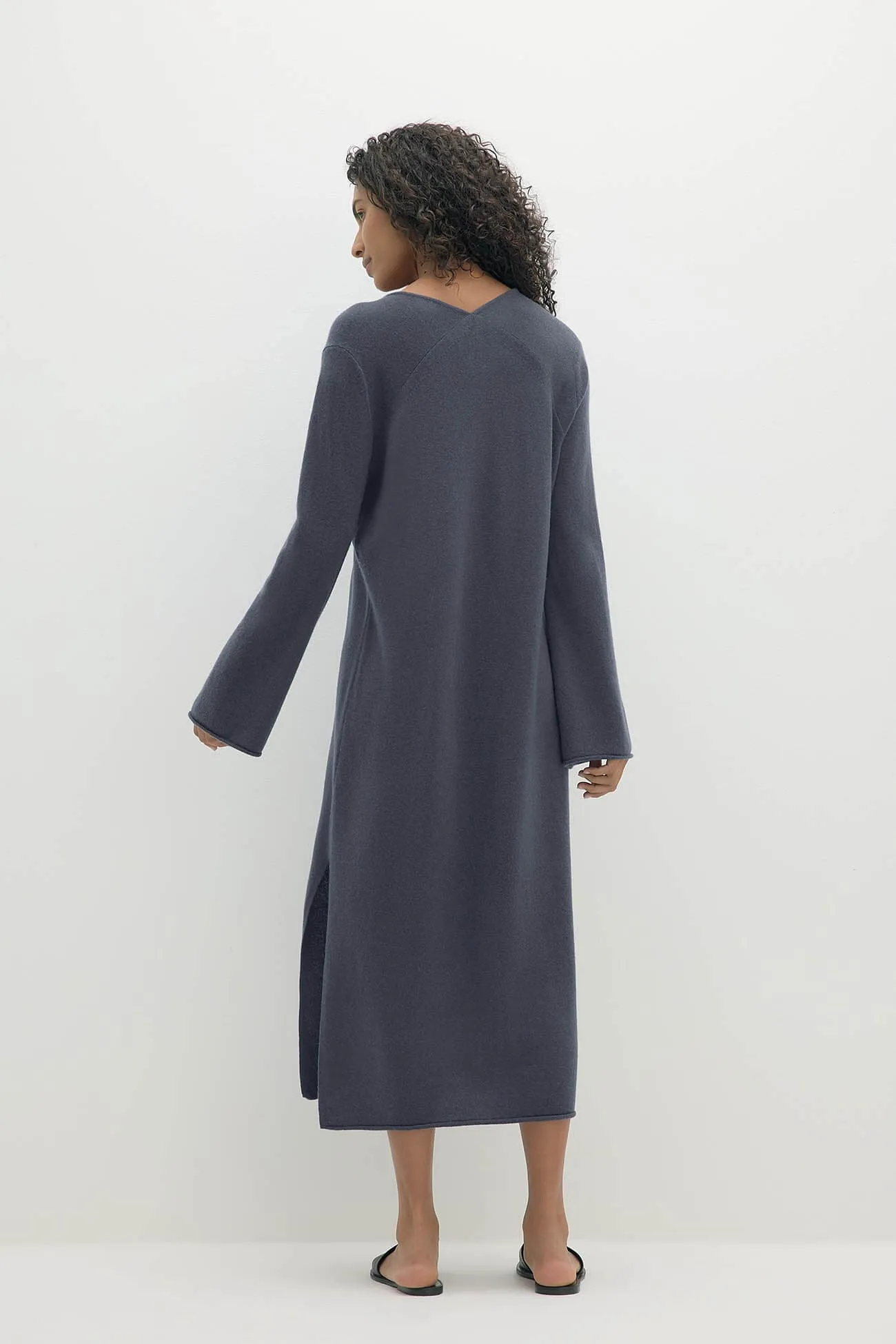 ELOISE BUTTON-FRONT CASHMERE KAFTAN