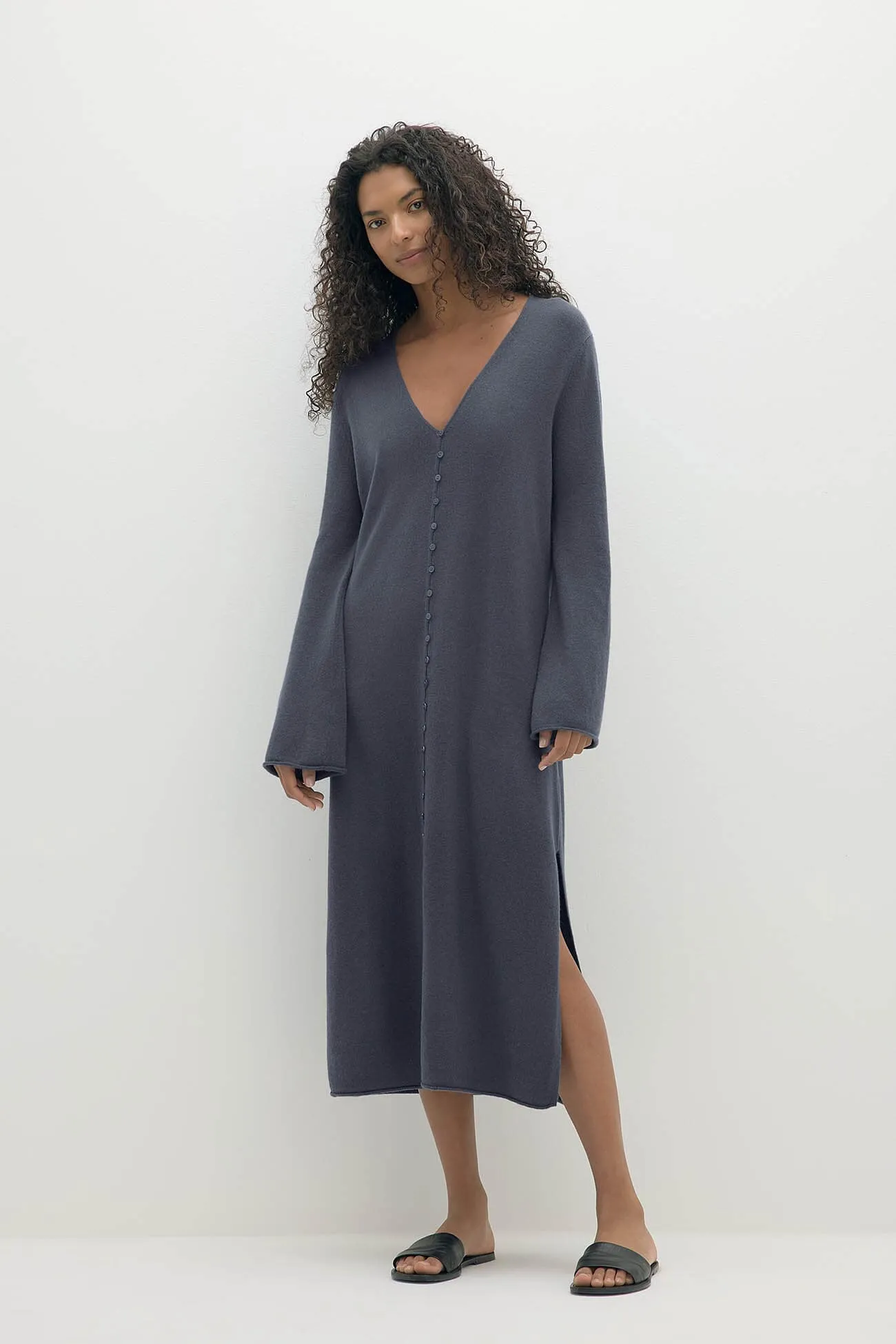 ELOISE BUTTON-FRONT CASHMERE KAFTAN