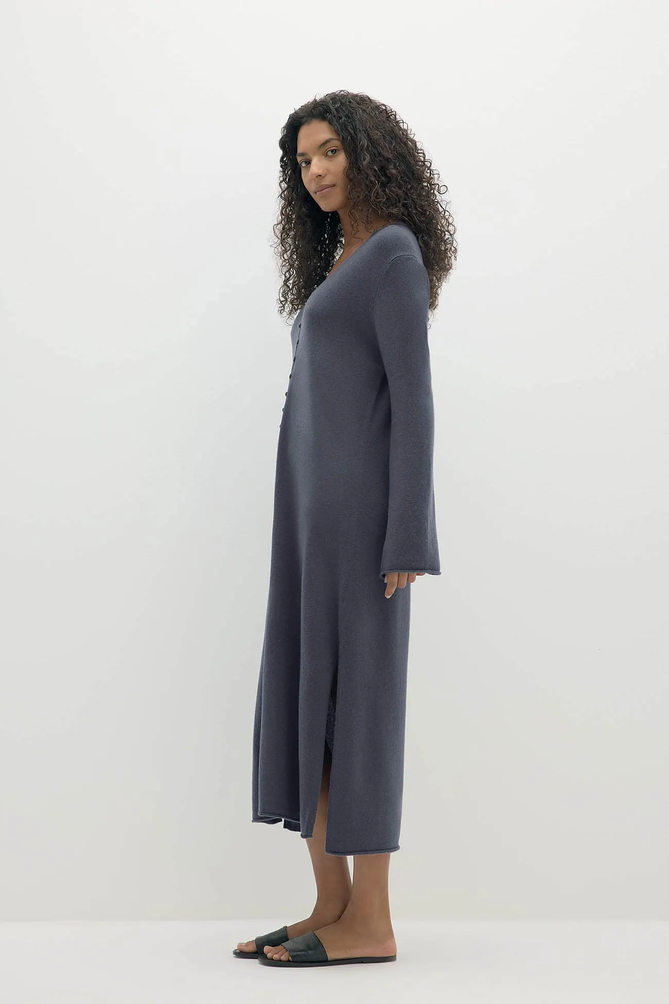 ELOISE BUTTON-FRONT CASHMERE KAFTAN