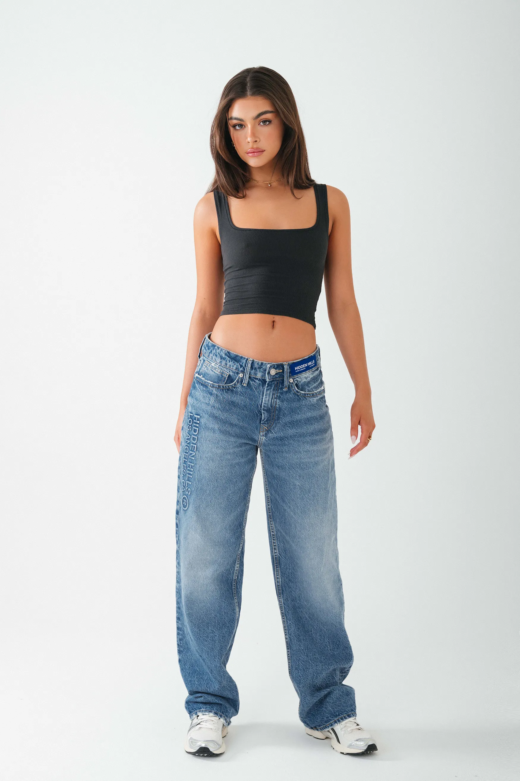 EMBOSSED VINTAGE WASH JEANS