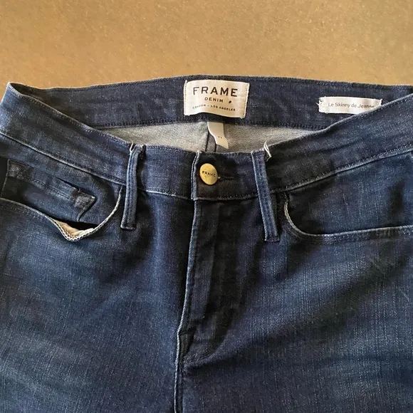FRAME “Le Skinny de Jeanne” Raw-Stagger Hem Skinny Jeans
