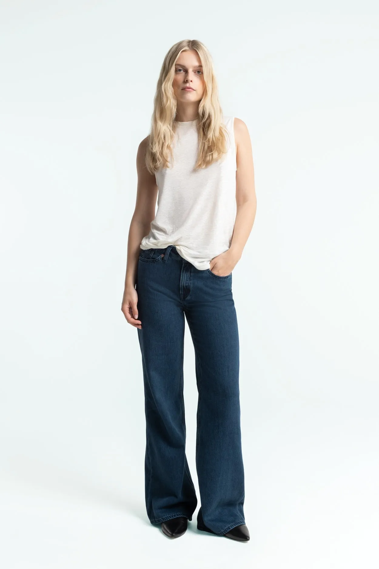JANE | ALEX DARK WORN