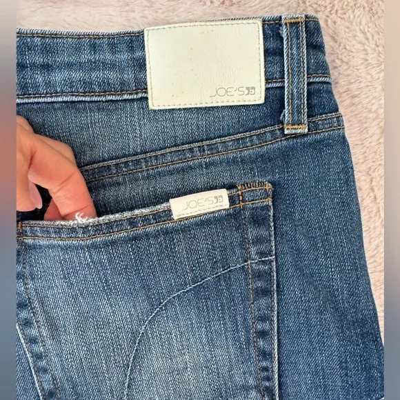 Joe’s Jeans Thula Cut-Off Denim Shorts SZ 30 Embroidered Floral Detailing