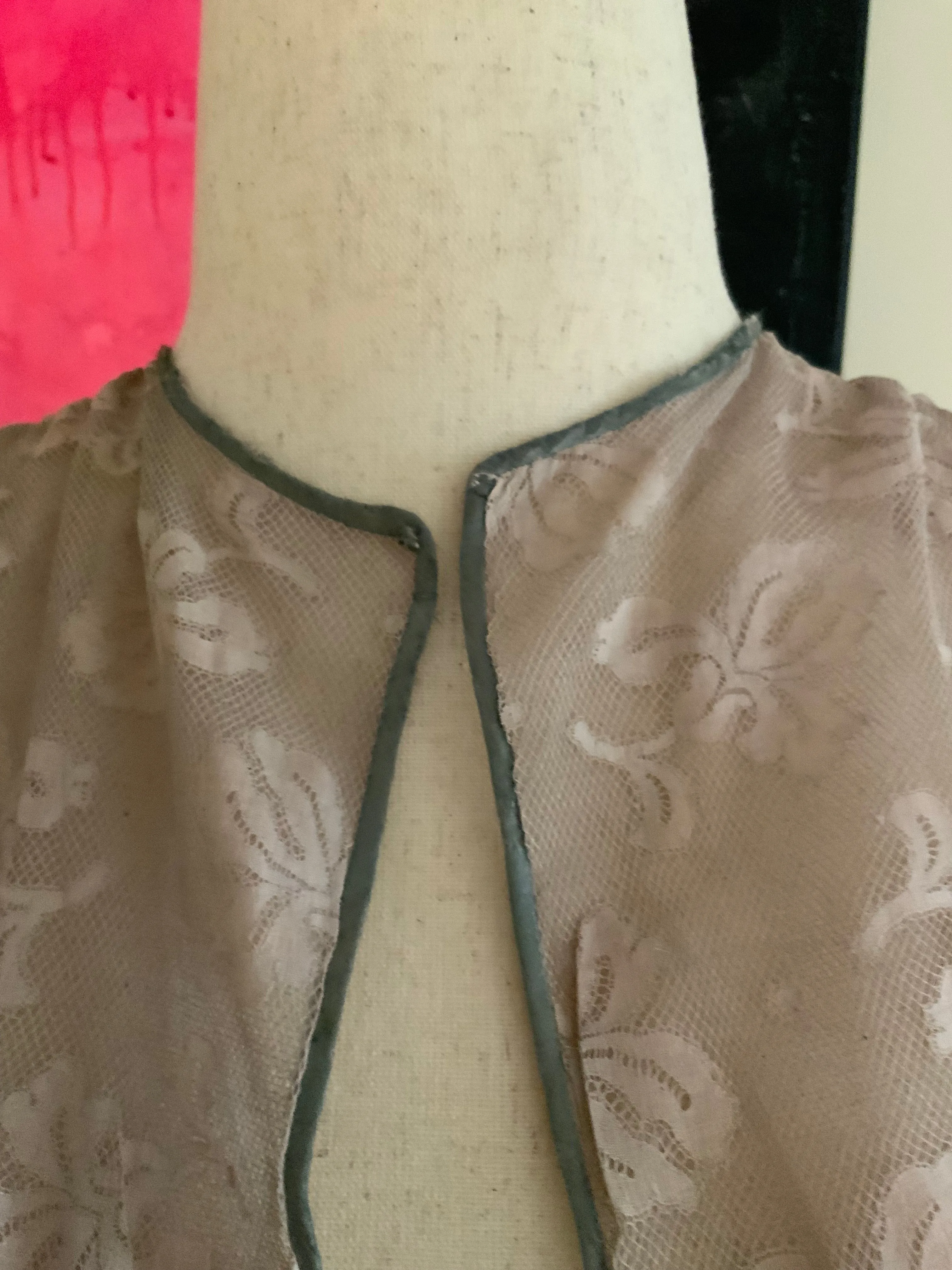 Lace Jacket lined in Tulle - 50s - 50J