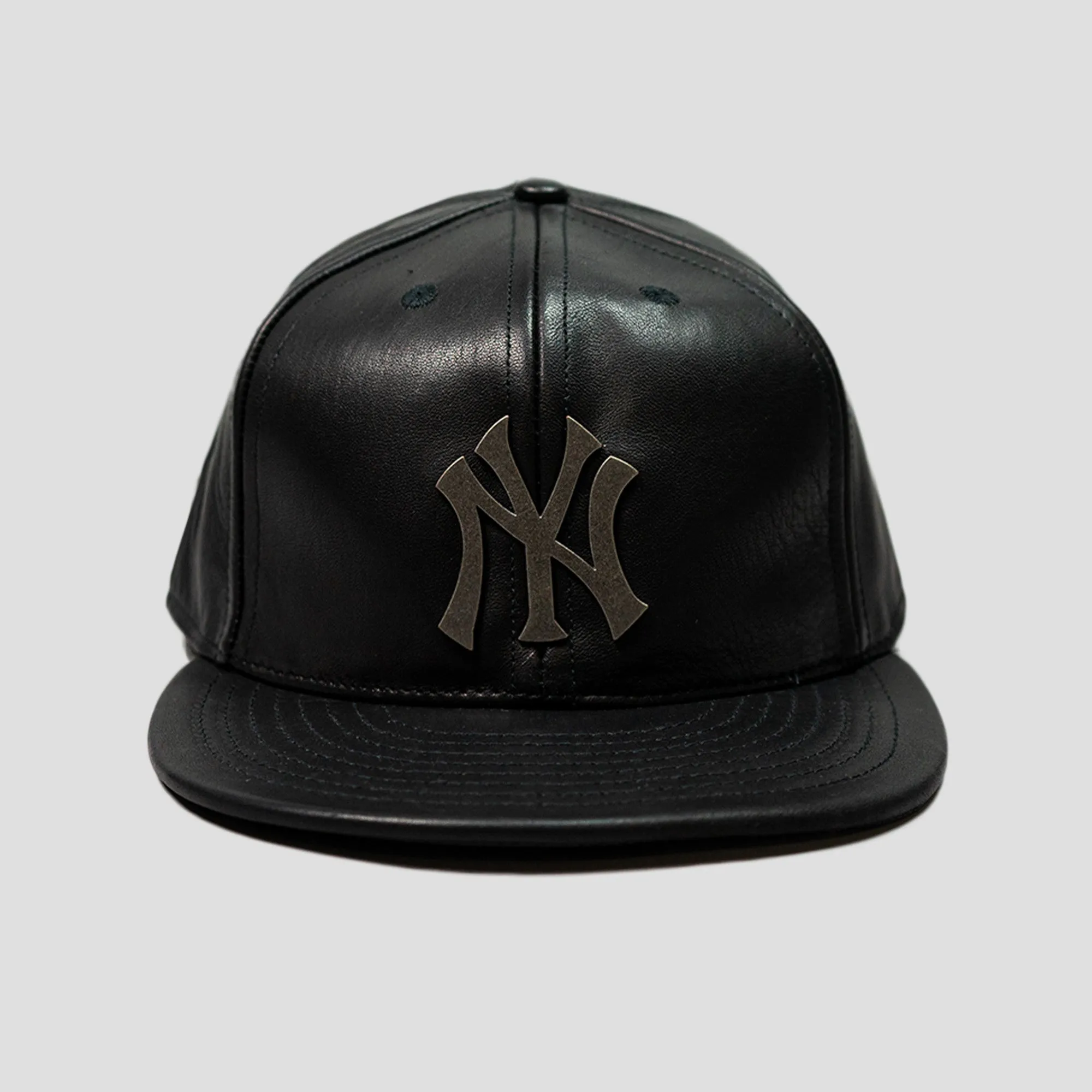 LEATHER FITTED HAT