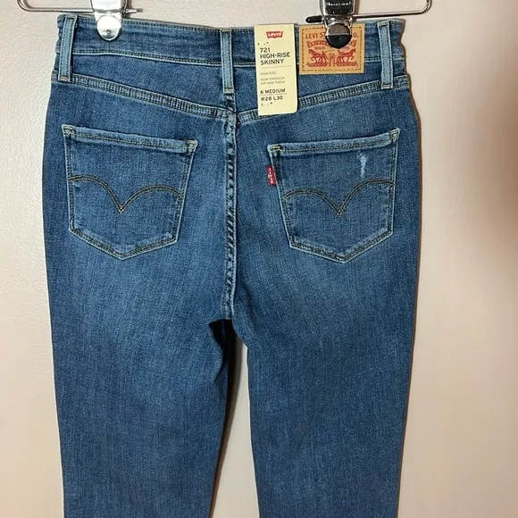 Levi’s 721 High-Rise Skinny Jeans