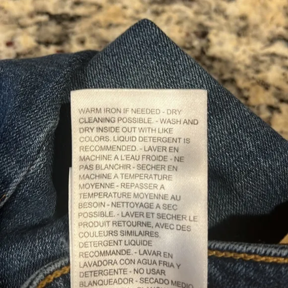 Levi’s 721 High-Rise Skinny Jeans