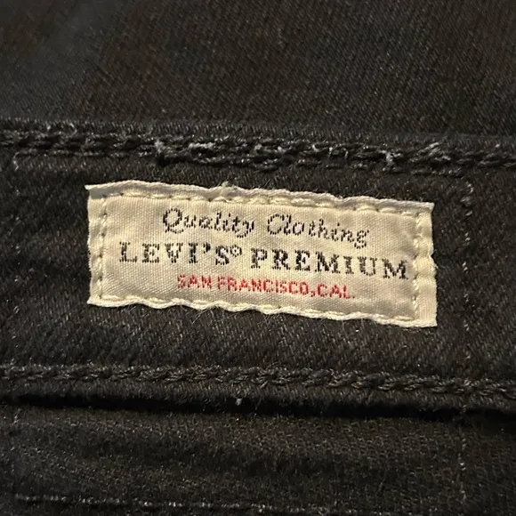 Levi’s Black Button Fly Wedgie Straight 97% Cotton Denim Jeans Size 25.