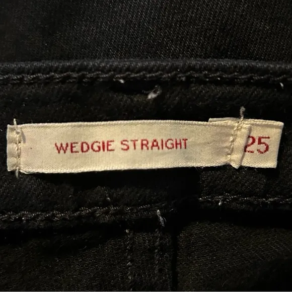 Levi’s Black Button Fly Wedgie Straight 97% Cotton Denim Jeans Size 25.