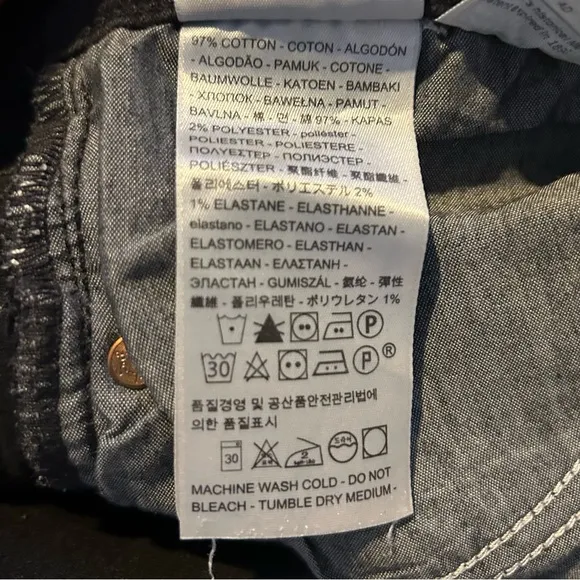 Levi’s Black Button Fly Wedgie Straight 97% Cotton Denim Jeans Size 25.