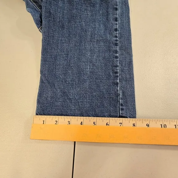Lucky Brand Jeans Women 6 /28 Gene Montesano Dungaree Lowrise Bootleg 203 28x30