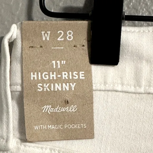 Madewell 11&quot; High-Rise Skinny Jeans in Pure White: Raw-Hem Edition in Size 28