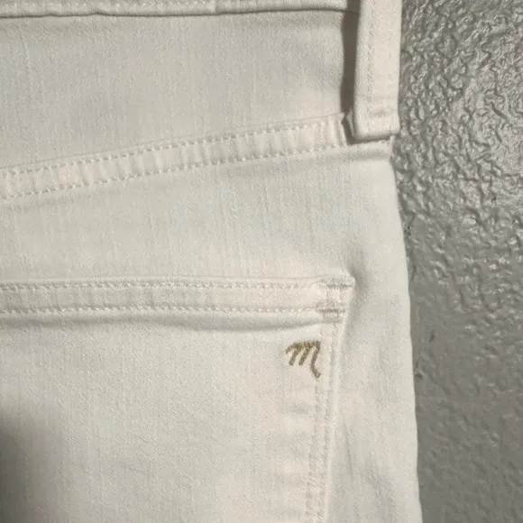 Madewell 11&quot; High-Rise Skinny Jeans in Pure White: Raw-Hem Edition in Size 28