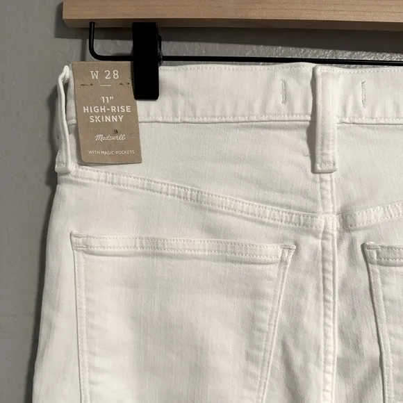 Madewell 11&quot; High-Rise Skinny Jeans in Pure White: Raw-Hem Edition in Size 28