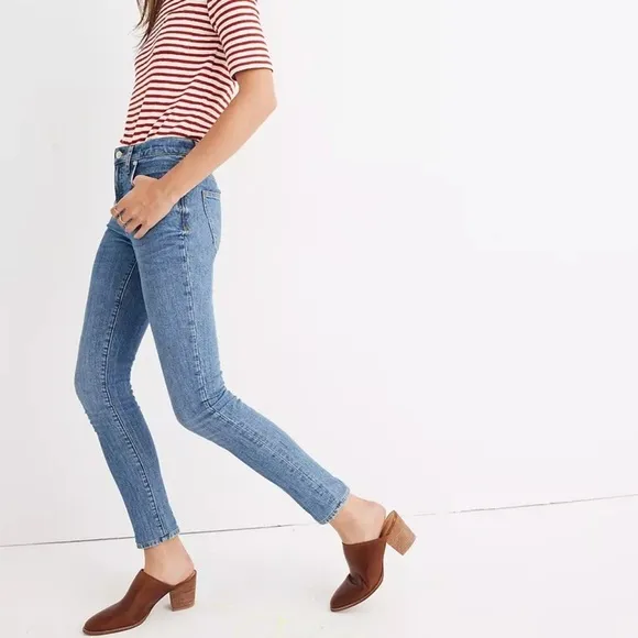 Madewell 9&quot; Mid-Rise Skinny Jeans in Comfort Stretch: Eco Edition 27