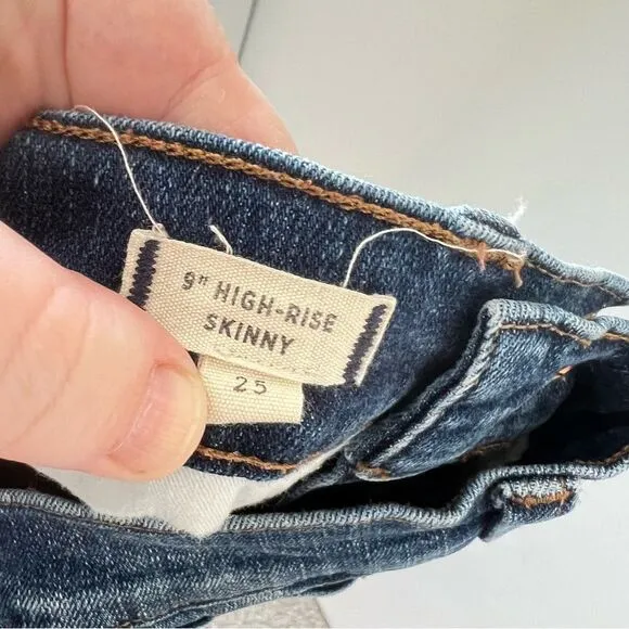 Madewell 9&quot; Mid-Rise Skinny Jeans in York Wash: Rip and Repair Edition 25