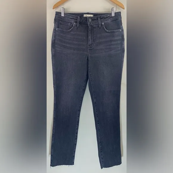 Madewell Curvy Mid Rise Stovepipe Jeans Women’s 29 Black Raw Hem