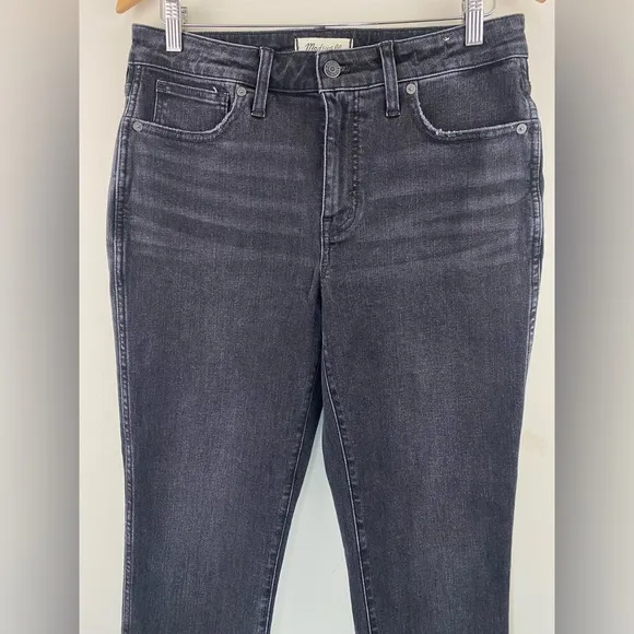 Madewell Curvy Mid Rise Stovepipe Jeans Women’s 29 Black Raw Hem