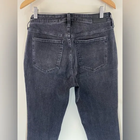 Madewell Curvy Mid Rise Stovepipe Jeans Women’s 29 Black Raw Hem
