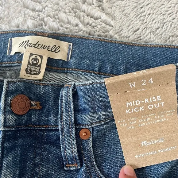 Madewell Mid Rise Kick‎ Out Jeans Frayed Raw Hem Ankle Length Flare NWT