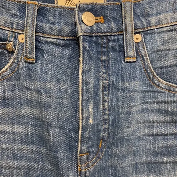 Madewell NWOT Tall Classic Straight Jeans in Novello Wash