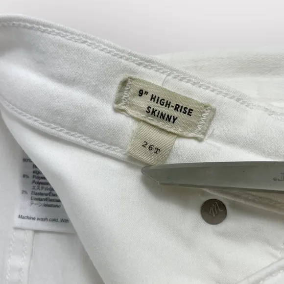 Madewell Tall 9&quot; Mid-Rise Skinny Jeans in Pure White 26 Tall