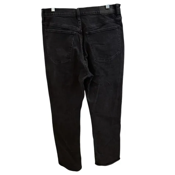 Madewell The ‘90s Straight Jeans in Black (Belmere Wash) Size 31. NWOT