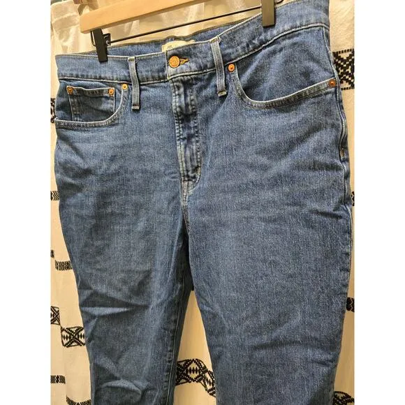 Madewell The Perfect Vintage Jean medium wash raw hem size 31