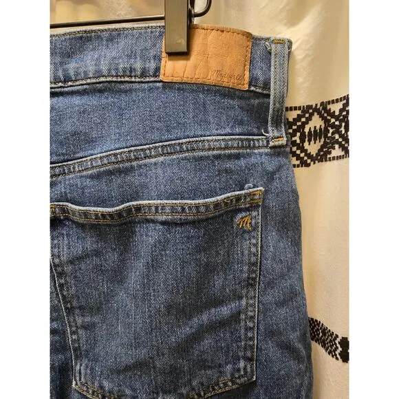 Madewell The Perfect Vintage Jean medium wash raw hem size 31