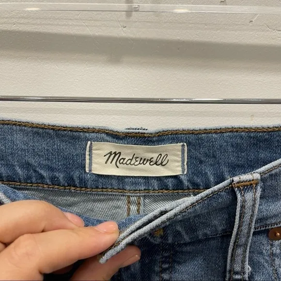 Madewell The Perfect Vintage Jeans in Banner Wash Size 30 Raw Fringe Hem