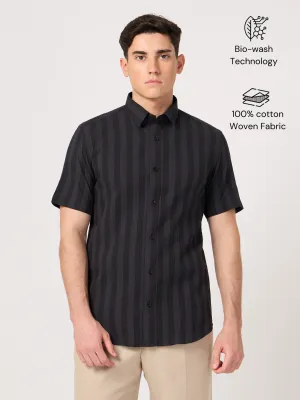 Men Striped Seersucker Cotton Half Sleeve Shirt