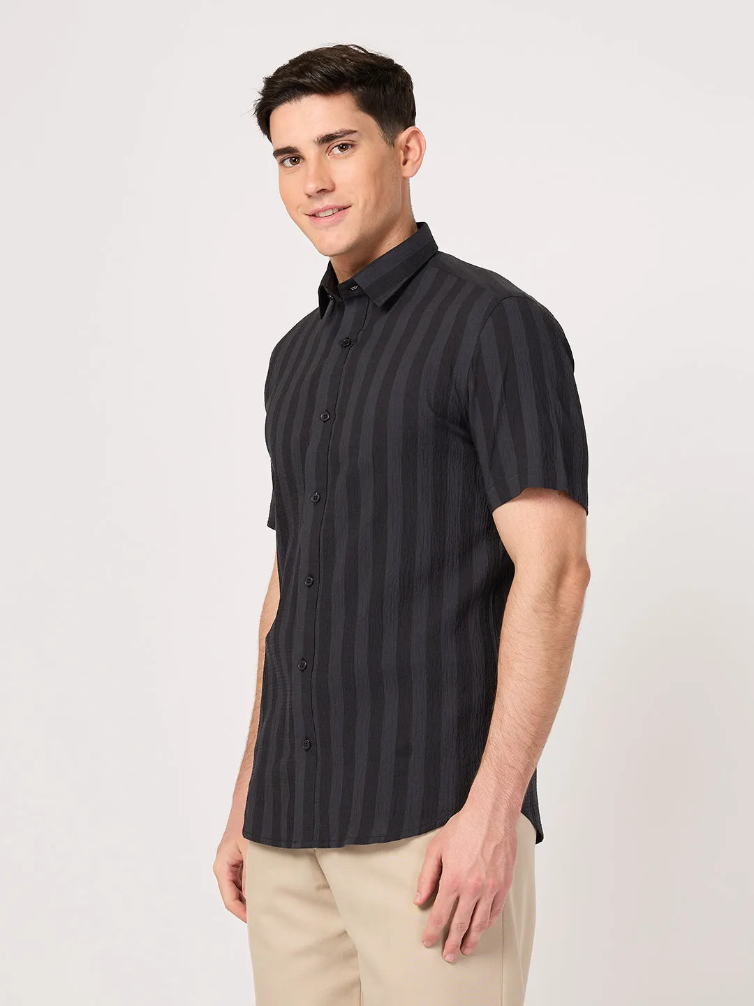 Men Striped Seersucker Cotton Half Sleeve Shirt