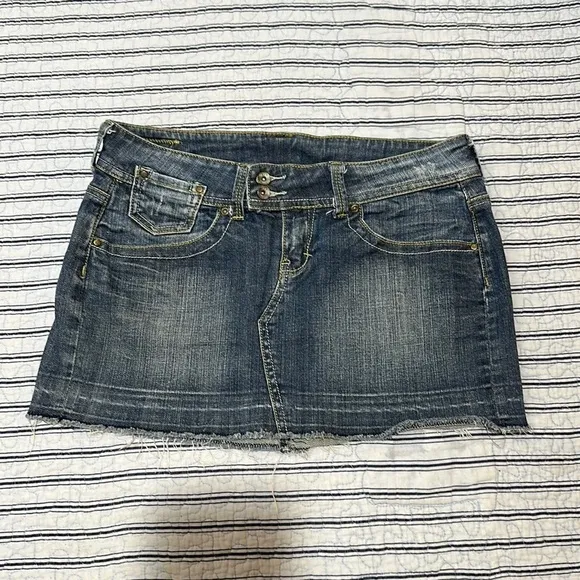 MNG vintage jeans skirt size 6