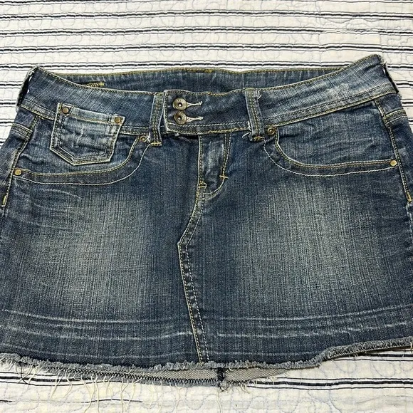 MNG vintage jeans skirt size 6