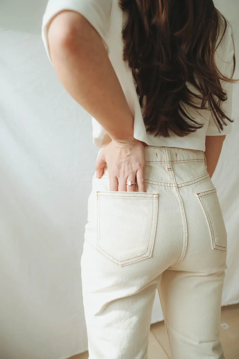 Nina Mom Jeans in Cream