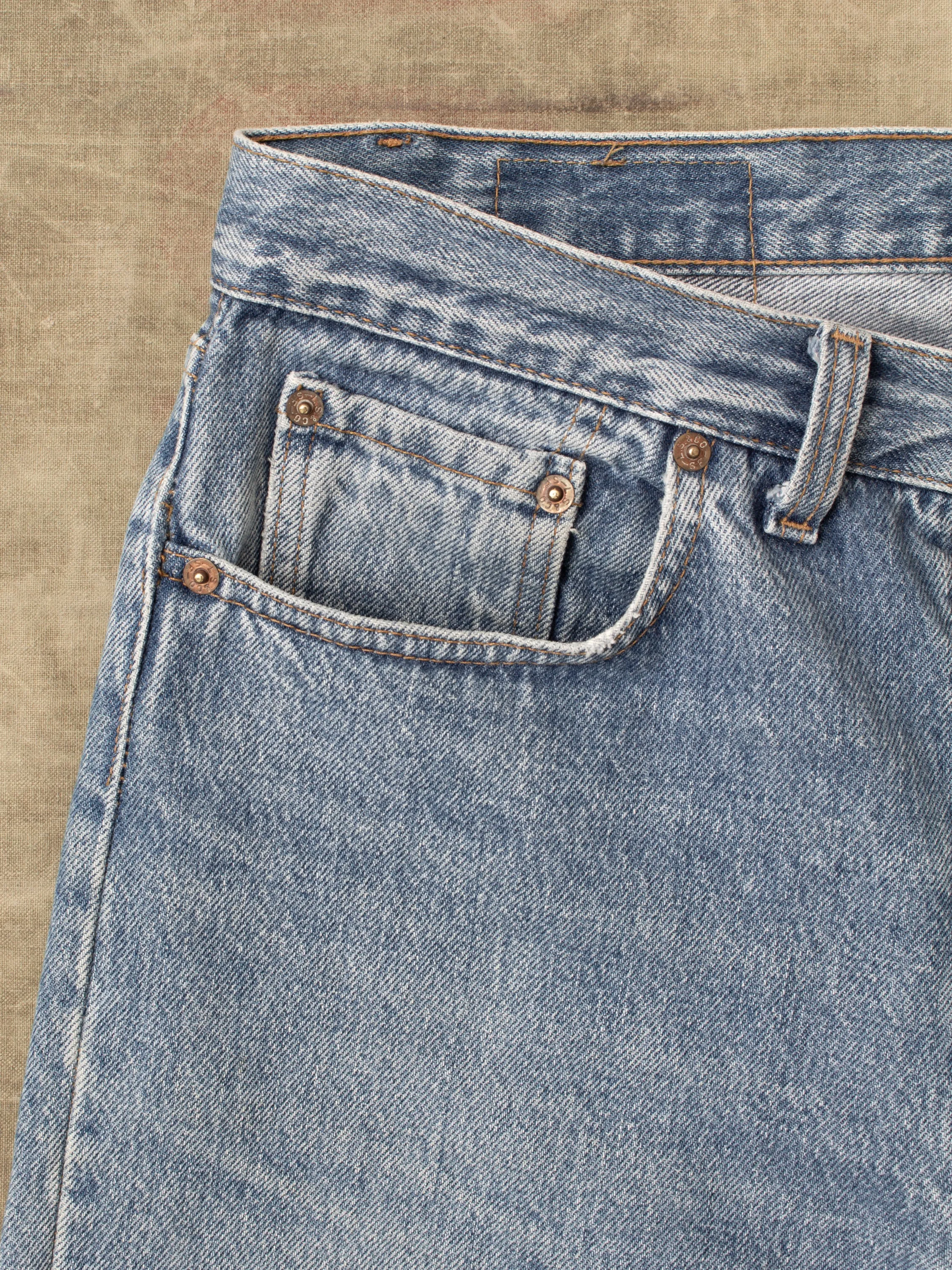 No. 56 Vintage 90's Made in USA Levi's 501 Jeans W31/L32