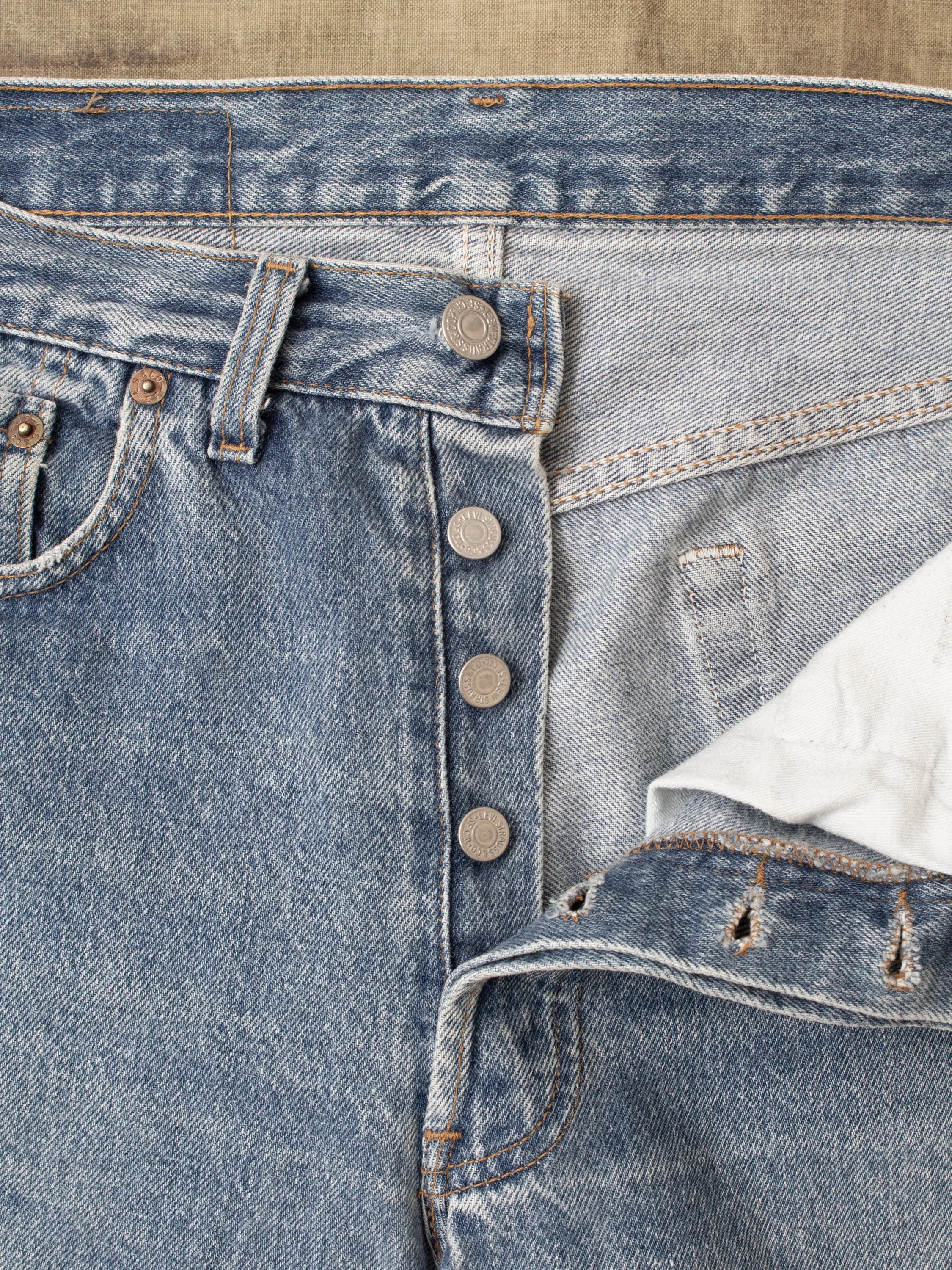 No. 56 Vintage 90's Made in USA Levi's 501 Jeans W31/L32